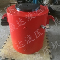 雙作用液壓千斤頂使用前應(yīng)注意些什么？